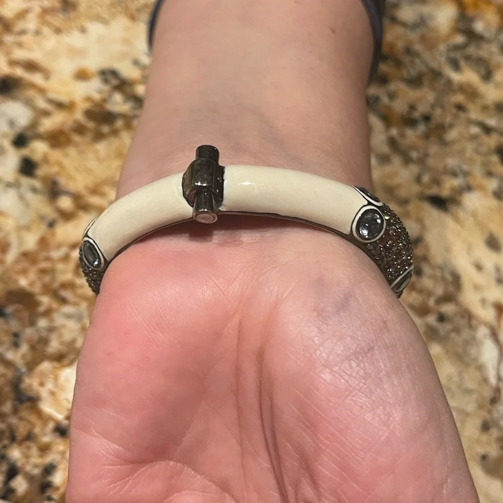 Matthew Campbell Laurenza enamel cuff - Picture 3 of 3